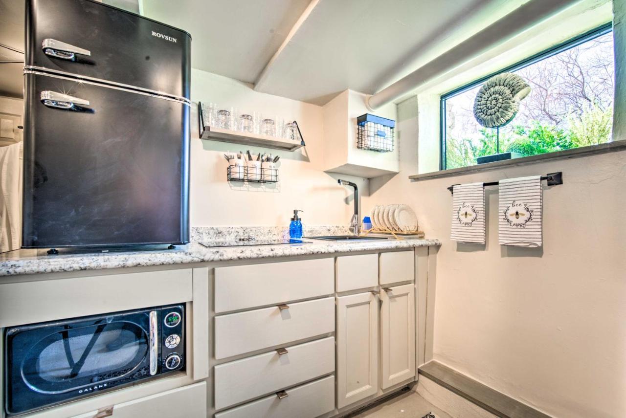 Cozy El Paso Studio With Patio About 5 Mi To Utep! エクステリア 写真